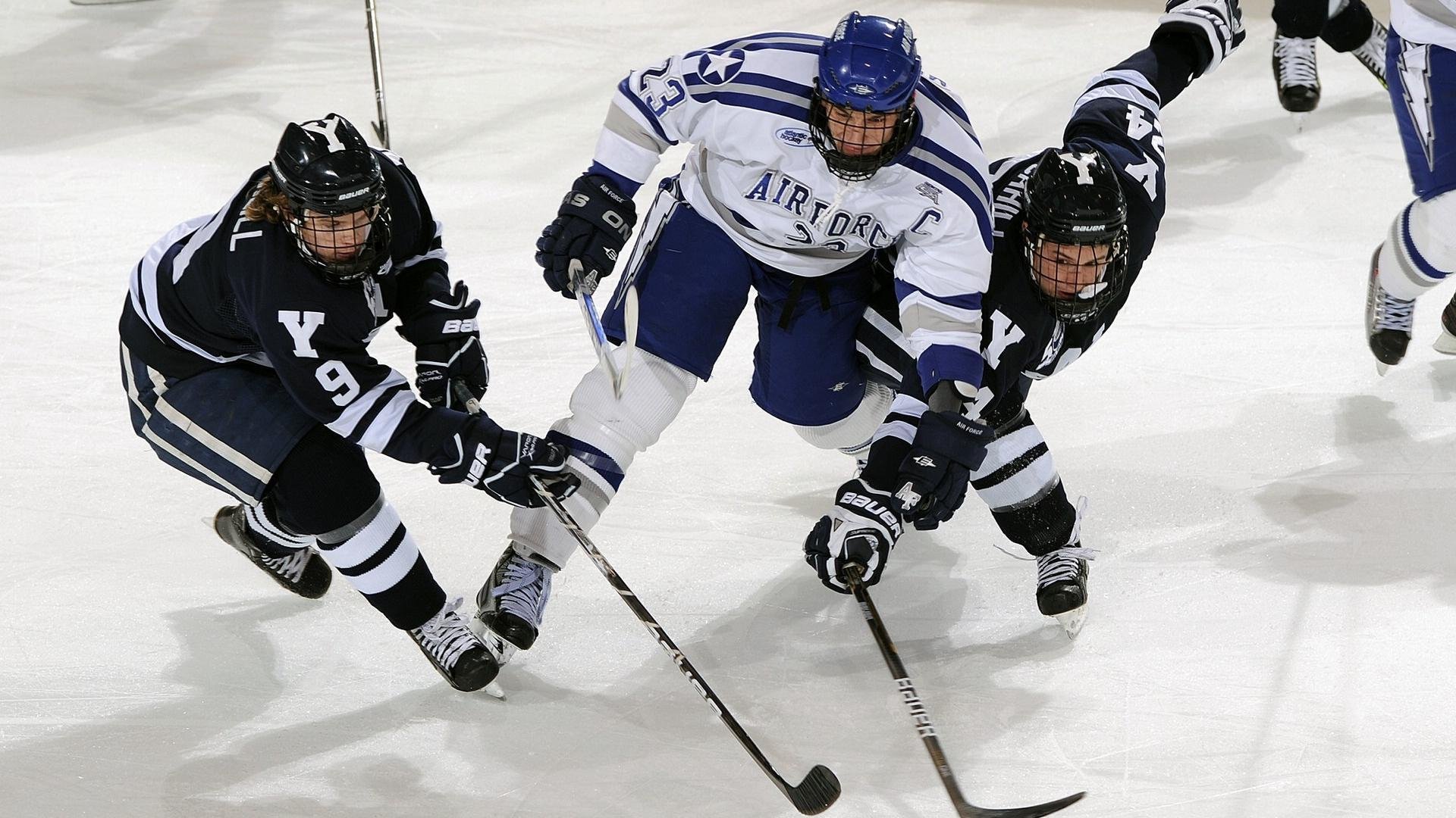 “足球场馆智能化改造提升比赛体验与安全保障”,足球场馆运营方案